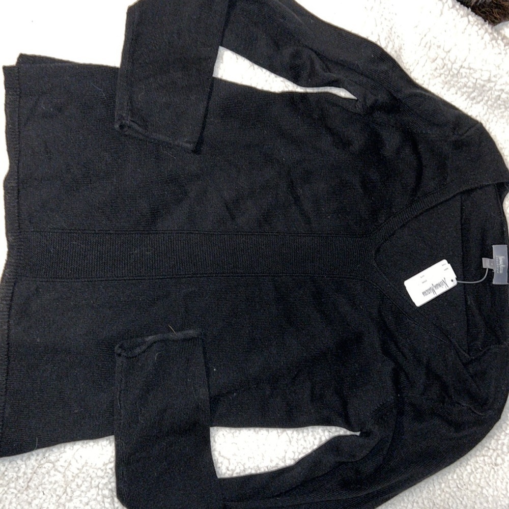 NEIMAN Marcus sweater